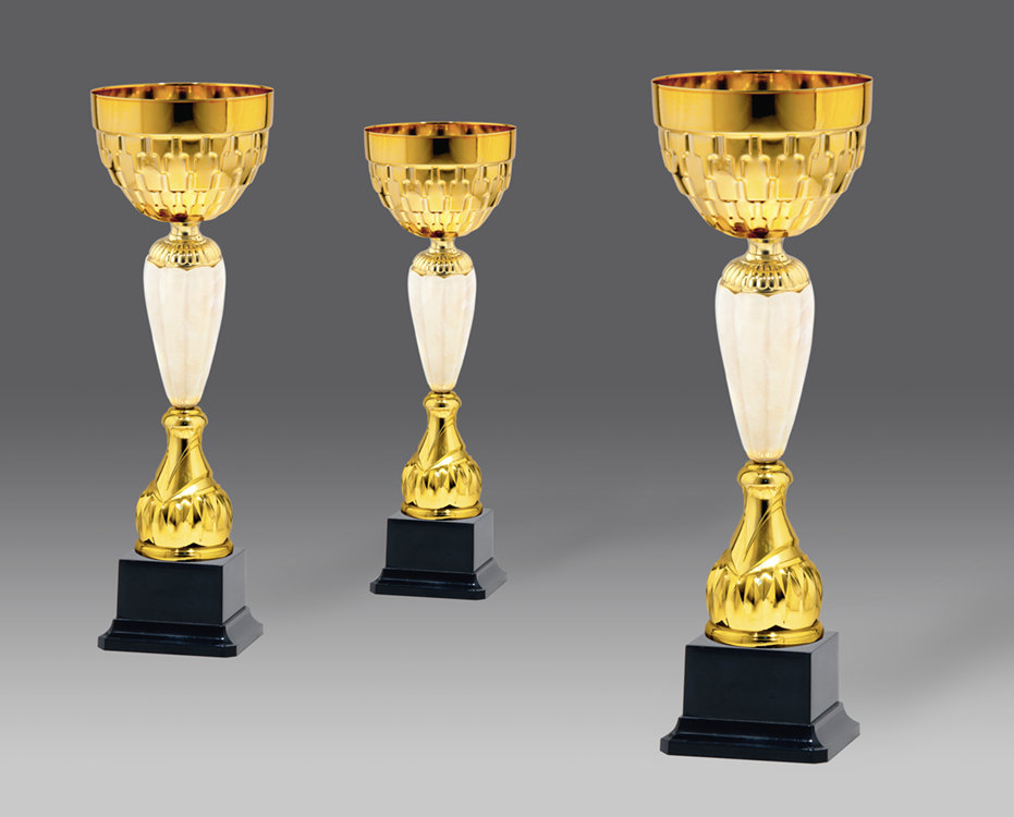 Puchar G26338 3, &oslash;14, h.43 puchary statuetki medale